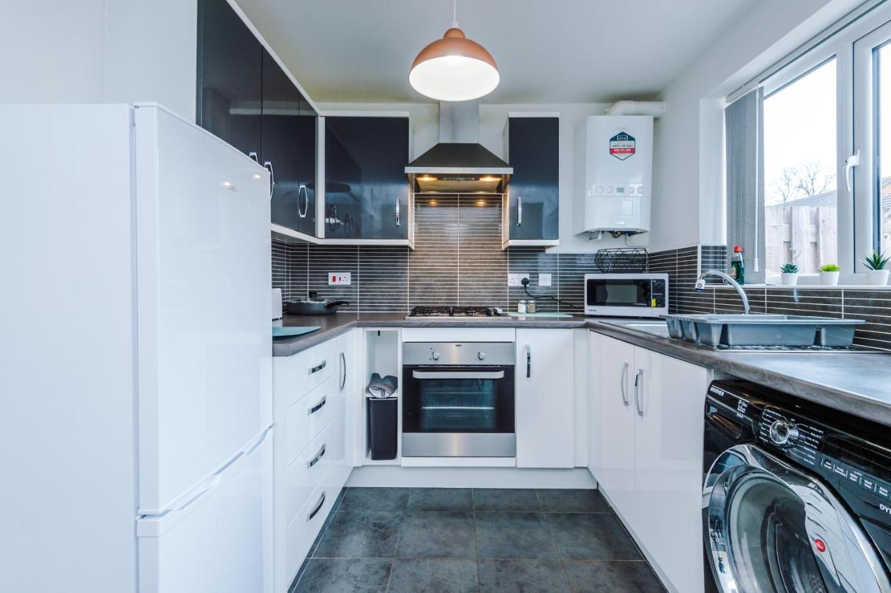 Chic 2 Bed House With Garden & Free Parking Villa Manchester Dış mekan fotoğraf
